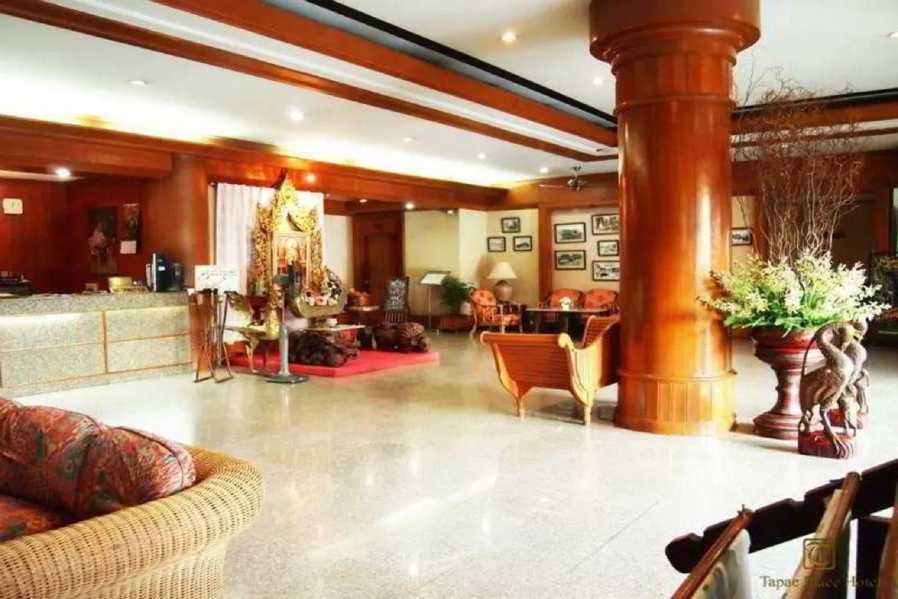 Thapaeplacehotel Chiang Mai Extérieur photo