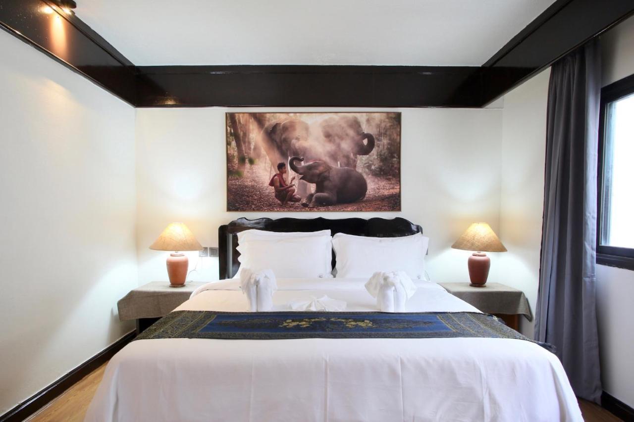 Thapaeplacehotel Chiang Mai Extérieur photo