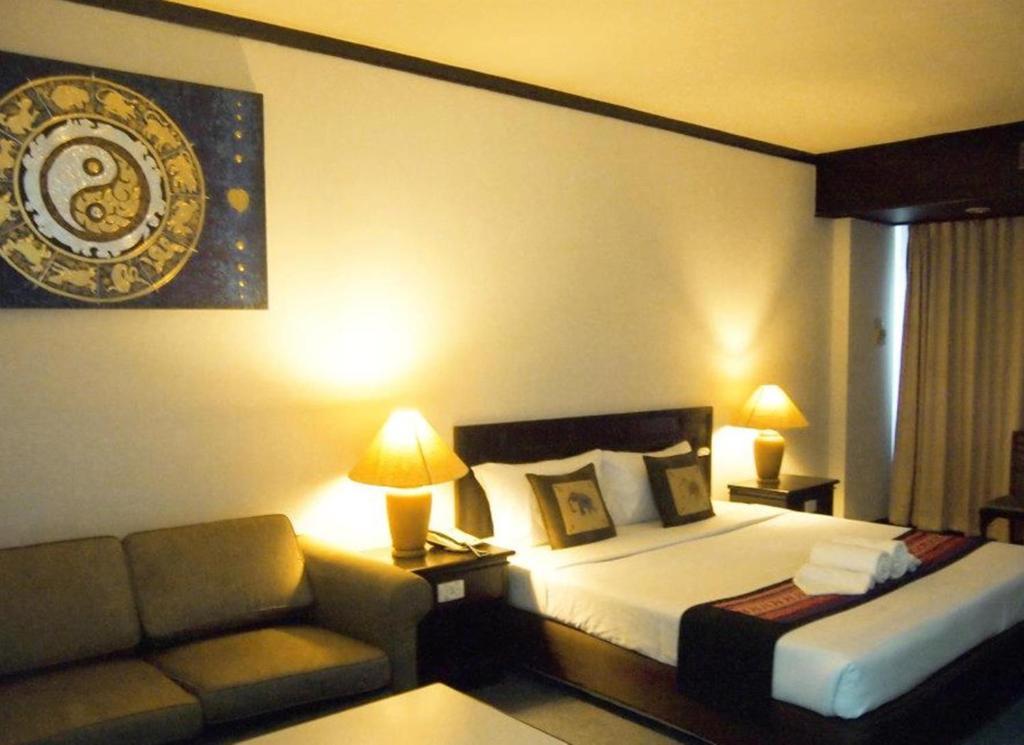 Thapaeplacehotel Chiang Mai Extérieur photo