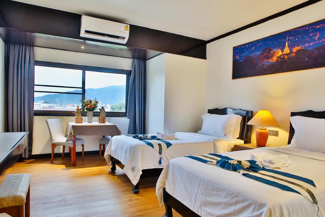 Thapaeplacehotel Chiang Mai Extérieur photo