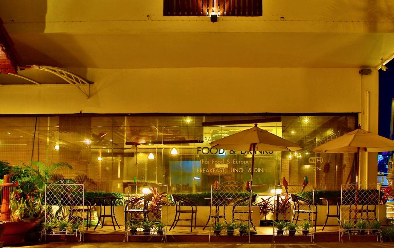 Thapaeplacehotel Chiang Mai Extérieur photo