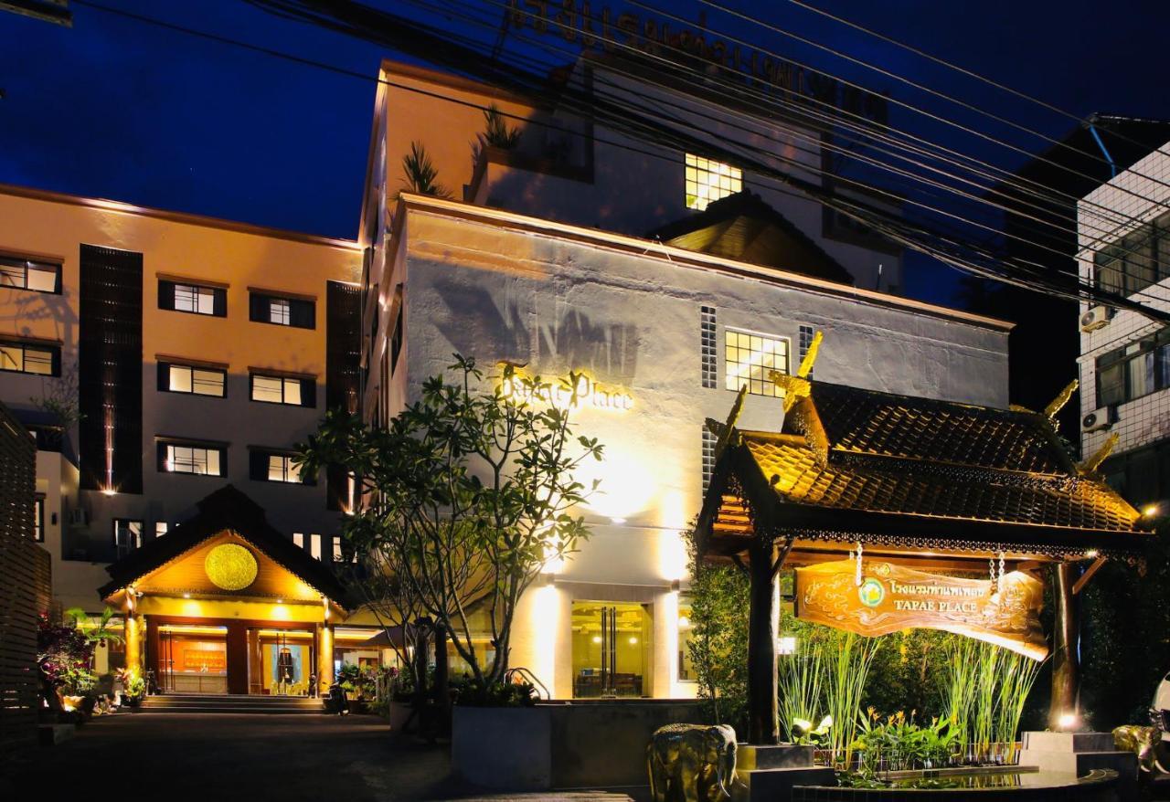 Thapaeplacehotel Chiang Mai Extérieur photo
