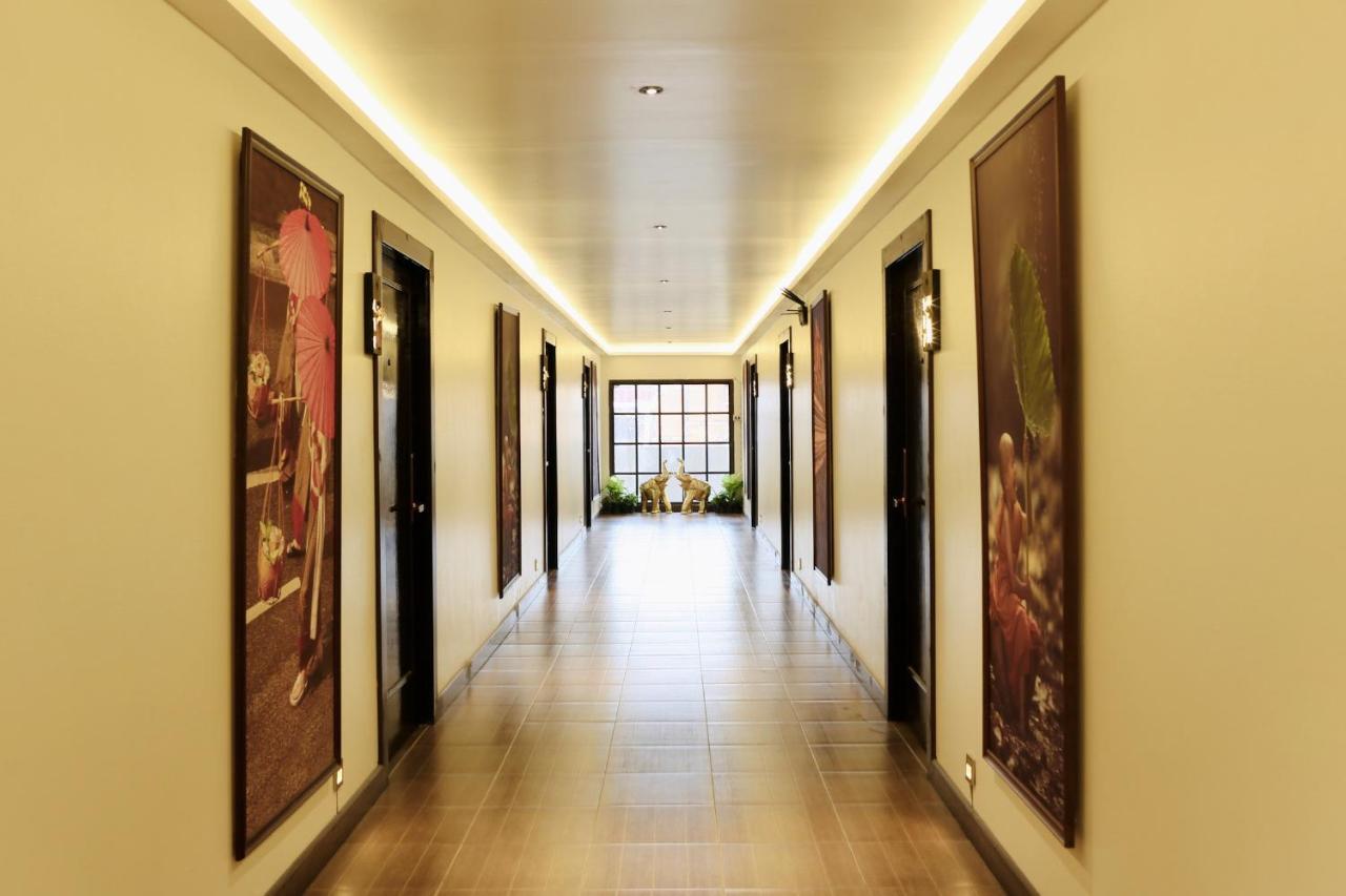 Thapaeplacehotel Chiang Mai Extérieur photo