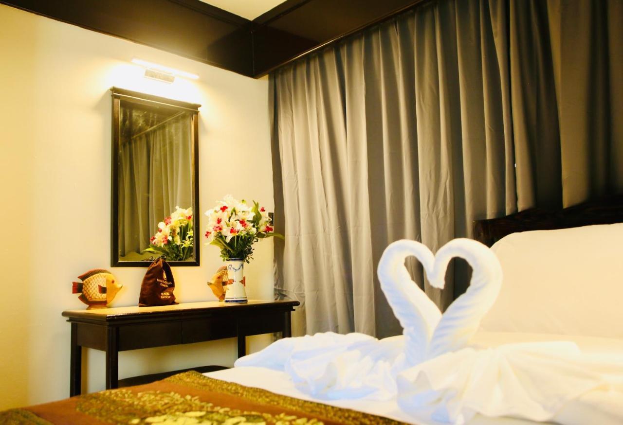 Thapaeplacehotel Chiang Mai Extérieur photo
