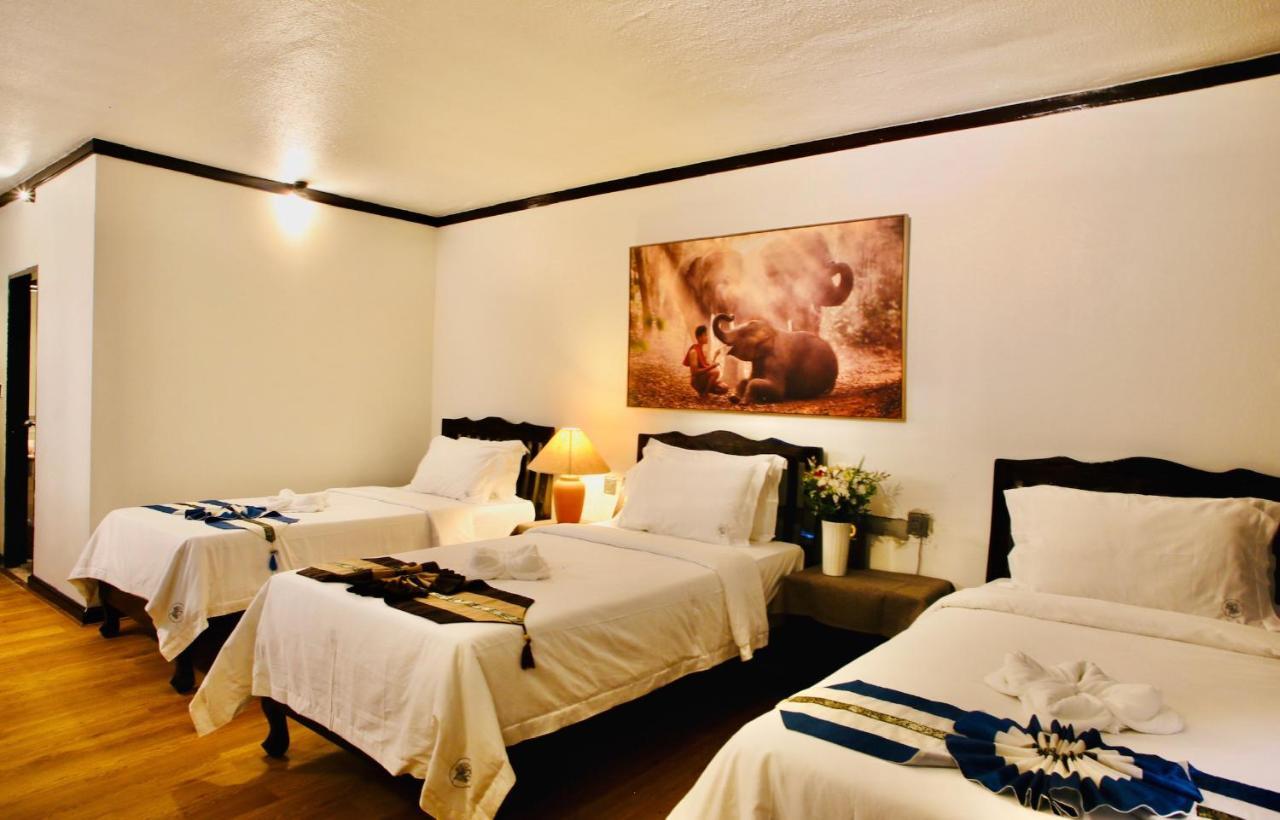 Thapaeplacehotel Chiang Mai Extérieur photo