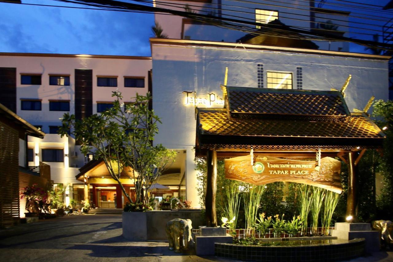 Thapaeplacehotel Chiang Mai Extérieur photo