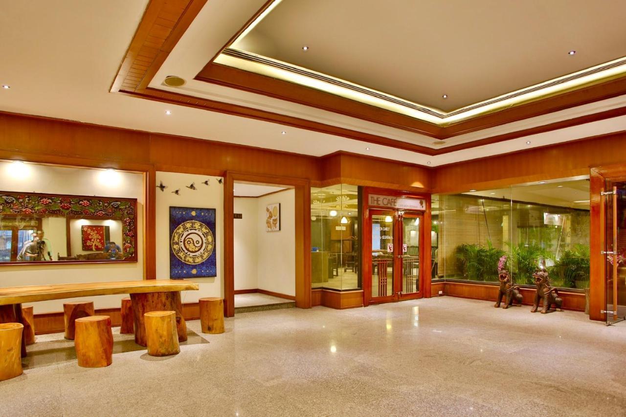 Thapaeplacehotel Chiang Mai Extérieur photo